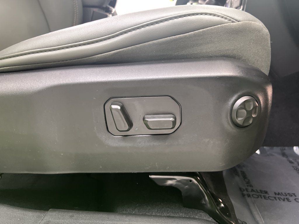 Used 2025 Jeep Gladiator Mojave w/ Convenience Group AWD/4WD image 28