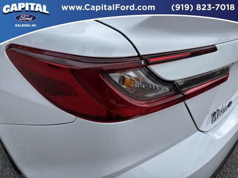 Used 2025 Toyota Camry SE w/ Convenience Package FWD image 15