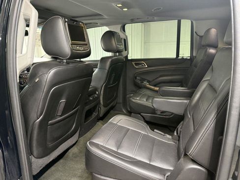 Used 2016 GMC Yukon XL Denali image 25