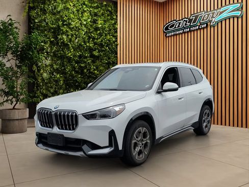 Used 2025 BMW X1 xDrive28i AWD/4WD image 2