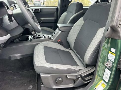 Used 2022 Ford Bronco Base image 29