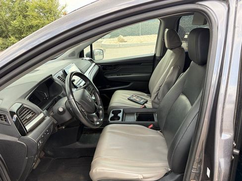 Used 2023 Honda Odyssey Touring image 6