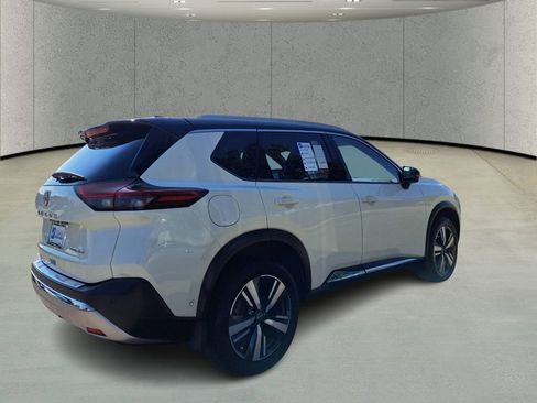Used 2023 Nissan Rogue Platinum w/ Platinum Premium Package image 5