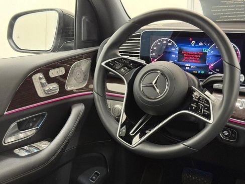 Certified 2025 Mercedes-Benz GLS 450 4MATIC image 11