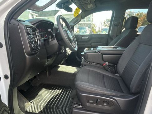 Certified 2022 Chevrolet Silverado 1500 Custom image 26