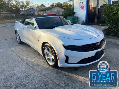 Used 2020 Chevrolet Camaro LT image 1