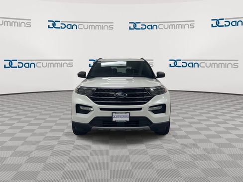 Used 2020 Ford Explorer XLT w/ Equipment Group 202A AWD/4WD image 3