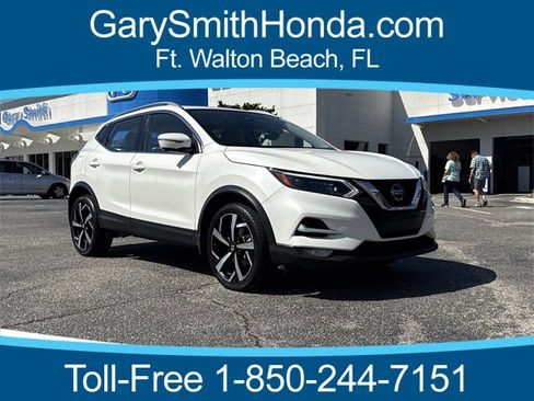 Used 2022 Nissan Rogue Sport SL w/ Premium Package image 1