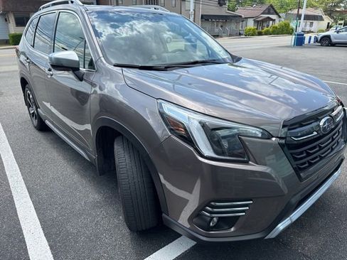 Used 2023 Subaru Forester Touring AWD/4WD image 2