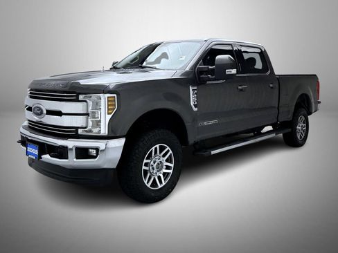 Used 2019 Ford F250 Lariat w/ Lariat Value Package AWD/4WD image 1