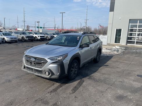 Used 2024 Subaru Outback Onyx Edition image 3