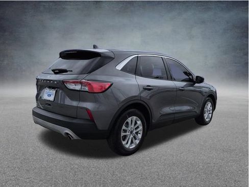 Used 2022 Ford Escape SE w/ Convenience Package FWD image 3