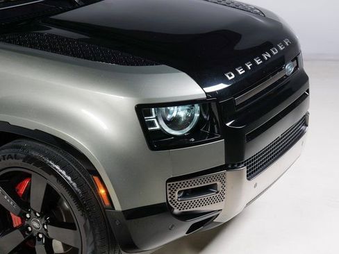 Used 2021 Land Rover Defender 90 X image 30