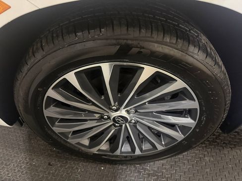 Used 2023 Hyundai Palisade Calligraphy image 18