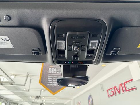 Certified 2024 Chevrolet Suburban Premier AWD/4WD image 31
