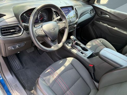 Certified 2022 Chevrolet Equinox RS w/ Infotainment Package FWD image 4