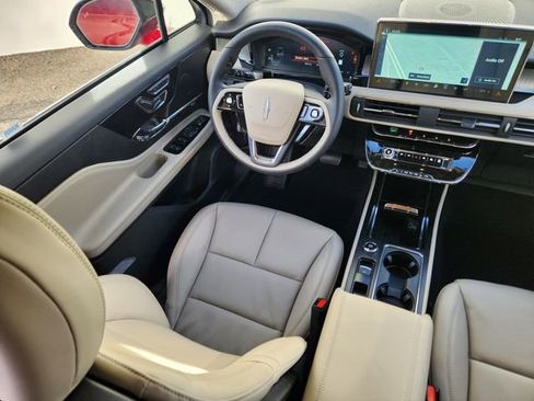 New 2026 Lincoln Corsair Premiere image 10