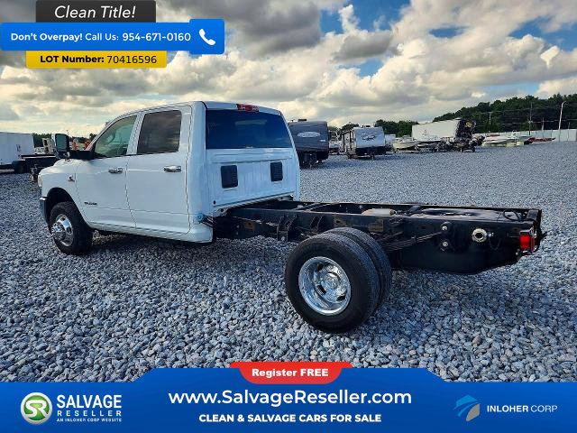 Used 2022 RAM 3500 Tradesman w/ Chrome Appearance Group AWD/4WD image 3