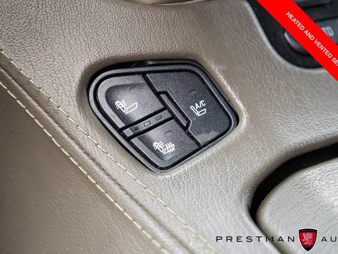 Used 2016 GMC Yukon XL Denali w/ Open Road Package AWD/4WD image 16