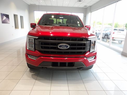 Used 2021 Ford F150 Lariat w/ Equipment Group 502A High AWD/4WD image 2