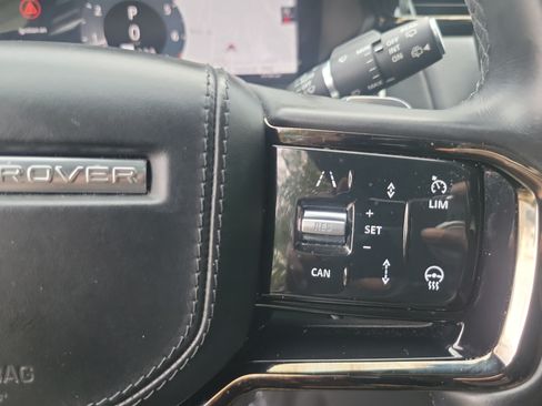 Used 2025 Land Rover Range Rover Velar Dynamic SE AWD/4WD image 24