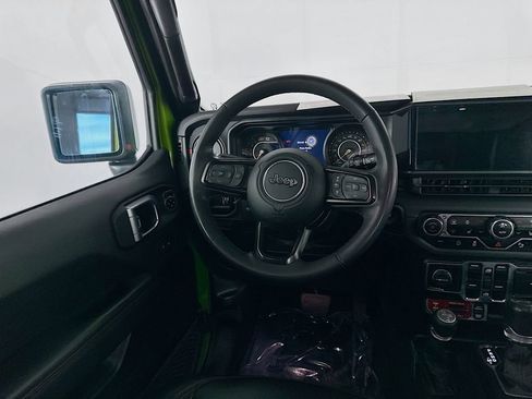 Certified 2025 Jeep Wrangler Unlimited Rubicon image 33