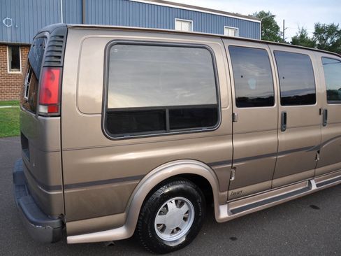 Used 1996 Chevrolet Express 1500 image 11