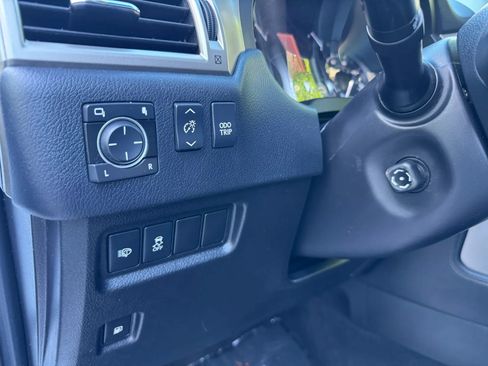 Used 2016 Lexus GX 460 w/ Premium Package AWD/4WD image 28