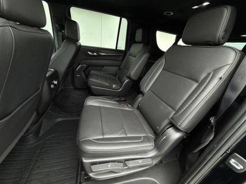 Certified 2022 GMC Yukon XL Denali AWD/4WD image 32
