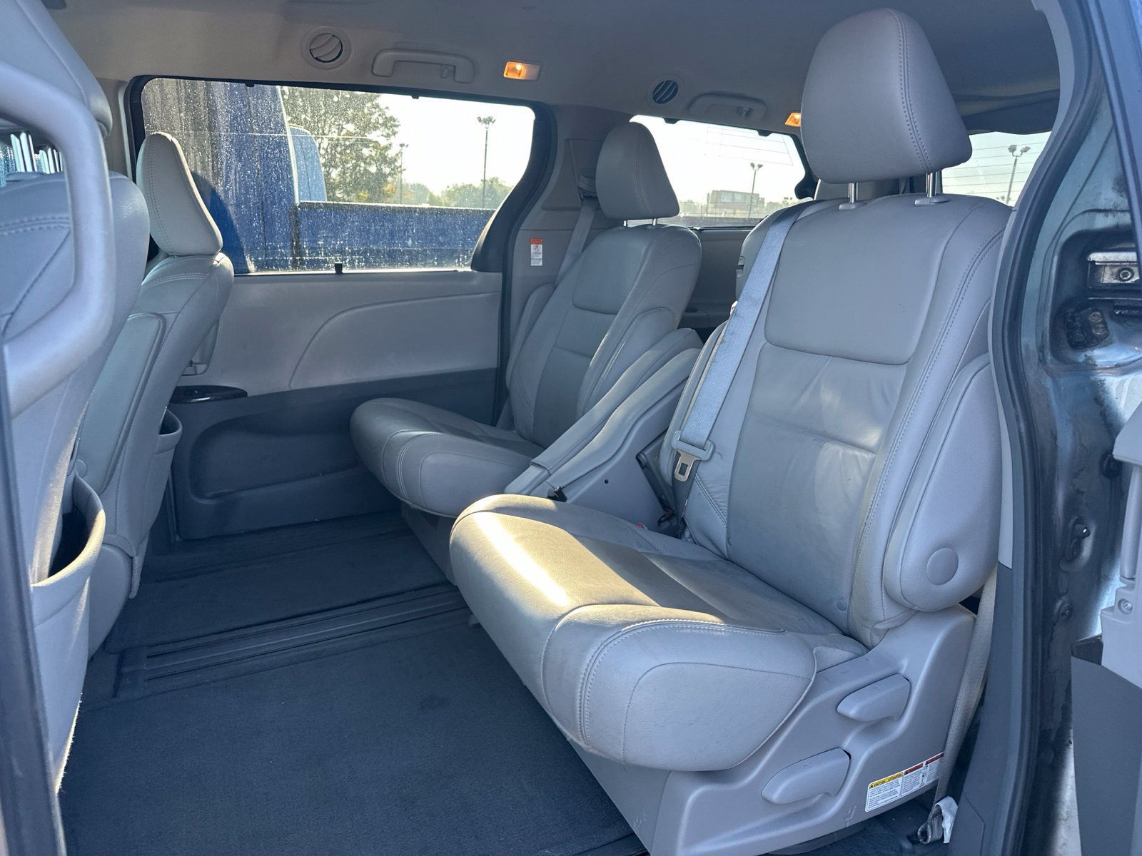 Used 2016 Toyota Sienna XLE w/ XLE Navigation Package FWD image 7