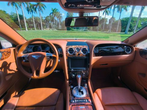 Used 2013 Bentley Flying Spur Flying Spur image 17