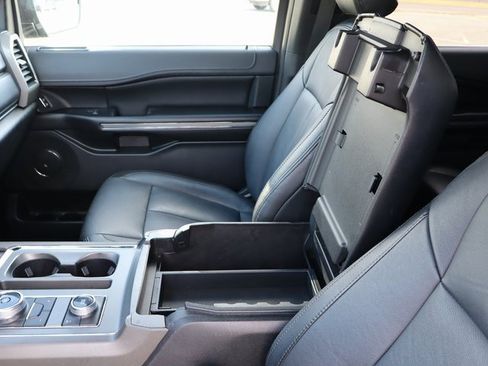 Used 2019 Ford Expedition Max XLT image 40