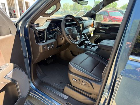 New 2026 GMC Sierra 1500 Denali w/ Technology Package AWD/4WD image 4