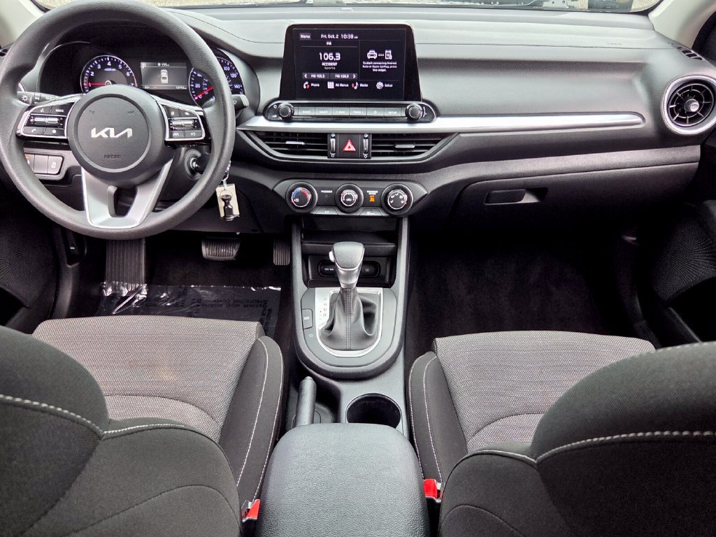 Used 2024 Kia Forte LXS w/ LXS Technology Package FWD image 12