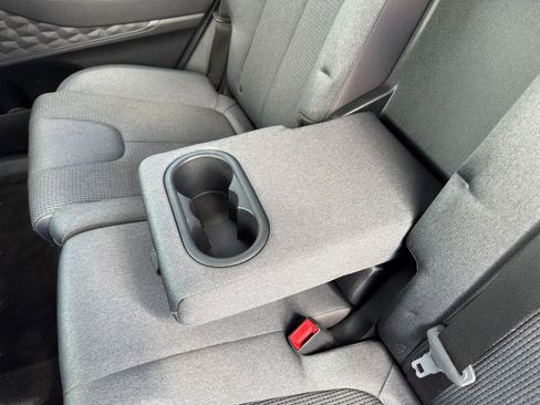 Used 2019 Hyundai Santa Fe SEL FWD image 23