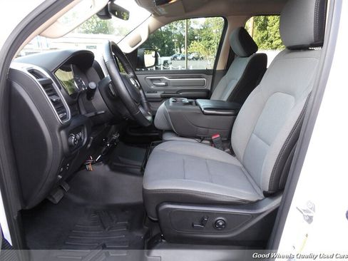 Used 2019 RAM 1500 Big Horn AWD/4WD image 11