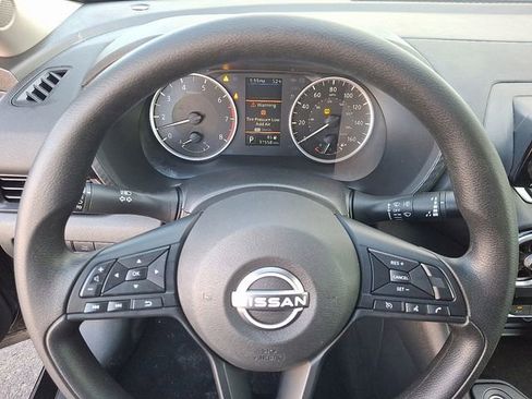 Used 2025 Nissan Sentra S image 18