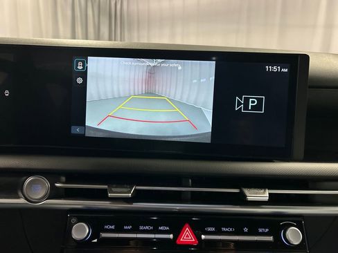 Used 2025 Hyundai Santa Cruz SEL AWD/4WD image 16