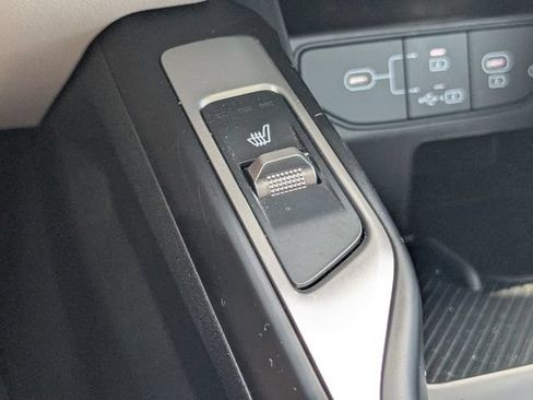 Used 2025 Kia Sorento S w/ Panoramic Sunroof Package FWD image 27