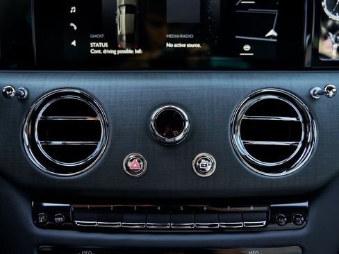 Used 2025 Rolls-Royce Ghost image 83