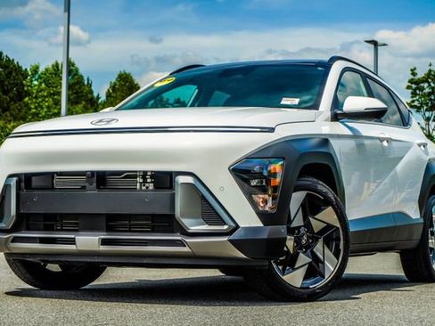 Used 2026 Hyundai Kona Limited FWD image 1