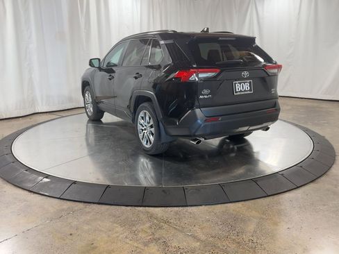 Used 2025 Toyota RAV4 XLE Premium image 8