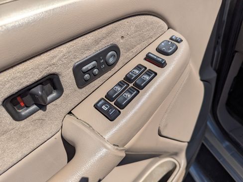 Used 2002 Chevrolet Silverado 2500 LT AWD/4WD image 11