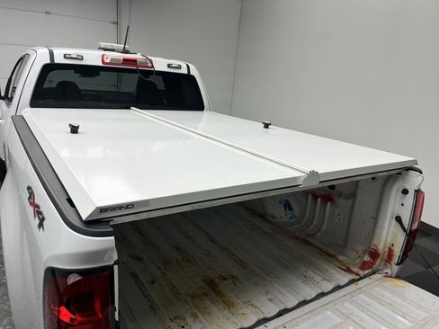 Used 2021 Chevrolet Colorado LT w/ Fleet Safety Package image 26