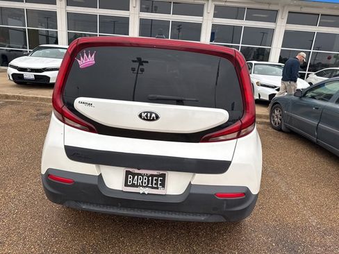 Used 2020 Kia Soul LX image 5