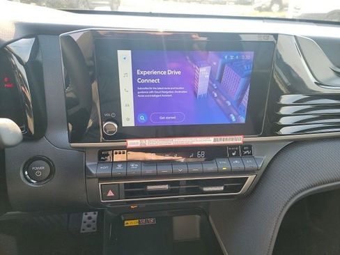 Used 2026 Toyota Camry SE image 10