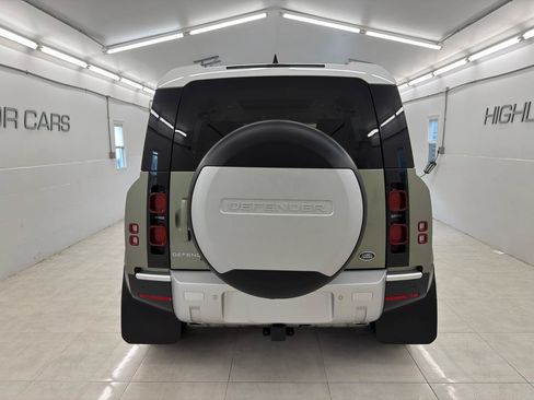 Used 2022 Land Rover Defender 110 SE AWD/4WD image 5