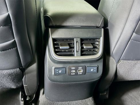 Used 2024 Subaru Outback Limited image 31