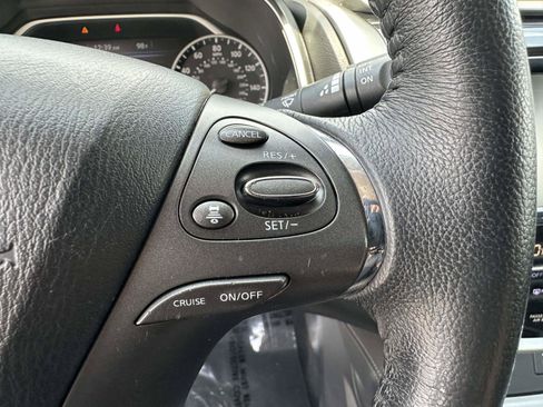 Used 2020 Nissan Murano SV AWD/4WD image 17