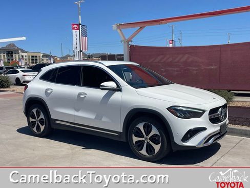 Used 2025 Mercedes-Benz GLA 250 4MATIC image 1